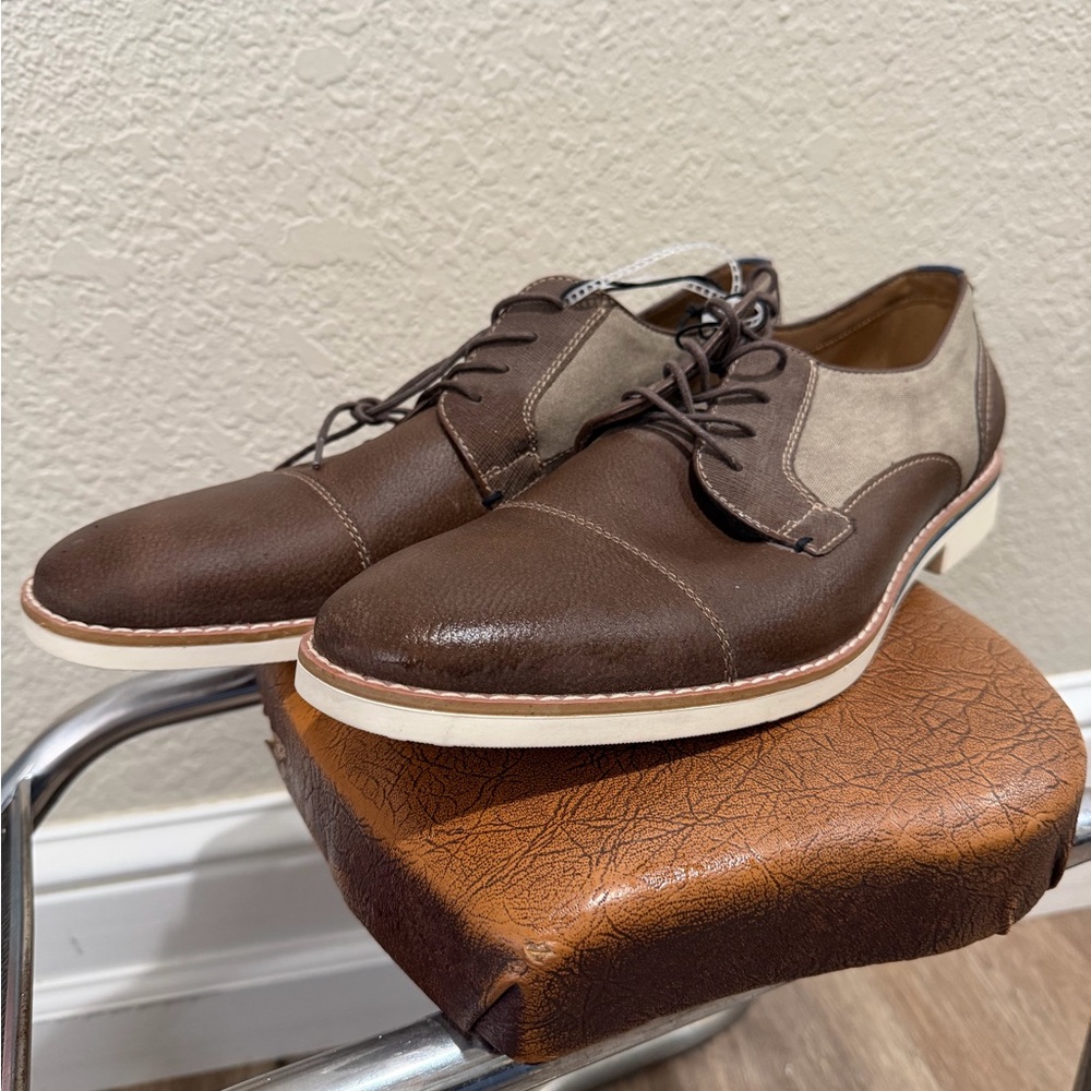 Men's Two-Tone Brown and Beige Derby Oxfords